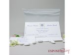 Partecipazione con fiori azzurri e cordino bianco BP052202