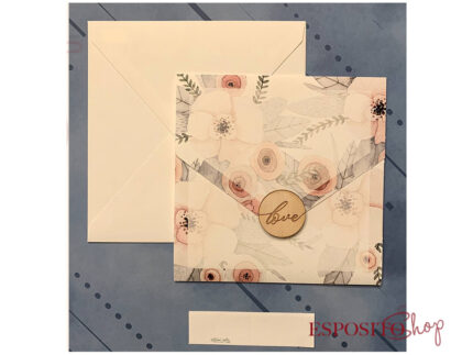 Partecipazione con fiori pesca stilizzati e tag love in legno F1659